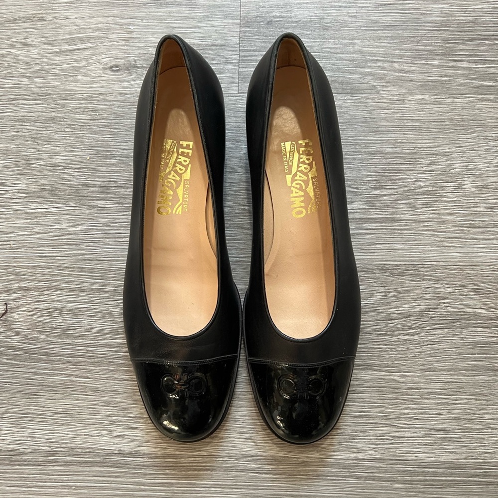 Salvatore Ferragamo Shoes Women Black Patent Leather Block Heel Round Toe Pumps